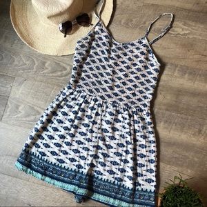 WET SEAL Patterned Romper w/ Adjustable Straps 💓